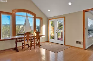 2225 NW Oceanview Dr, Newport, OR 97365 - Photo 19