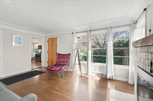 3286 NE Holman St, Portland, OR 97211 - Photo 5