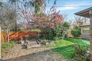 3286 NE Holman St, Portland, OR 97211 - Photo 27