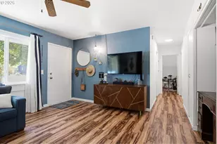 11555 SW 11th St, Beaverton, OR 97005 - Photo 5