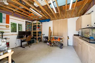 11555 SW 11th St, Beaverton, OR 97005 - Photo 29