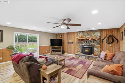 25511 NE 13th St, Camas, WA 98607 - Photo 13