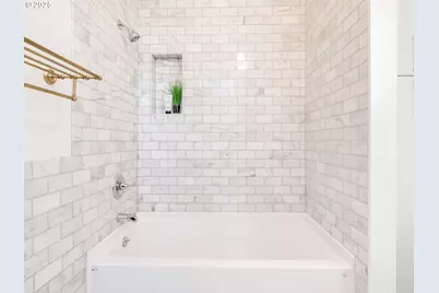 15 S Gibbs St, Portland, OR 97239 - Photo 29