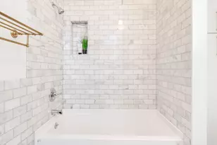 15 S Gibbs St, Portland, OR 97239 - Photo 29