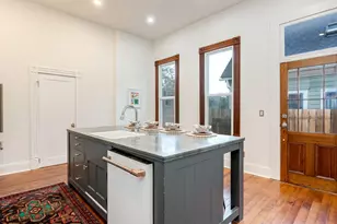 15 S Gibbs St, Portland, OR 97239 - Photo 17