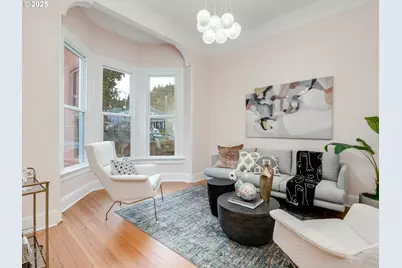 15 S Gibbs St, Portland, OR 97239 - Photo 9