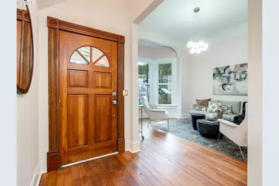 15 S Gibbs St, Portland, OR 97239 - Photo 7