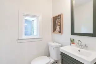 15 S Gibbs St, Portland, OR 97239 - Photo 23