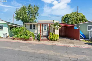 8951 SE Fuller Rd, Happy Valley, OR 97086 - Photo 1