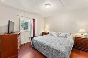 8951 SE Fuller Rd, Happy Valley, OR 97086 - Photo 11