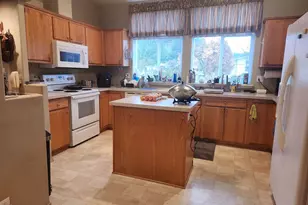 221 Lakeland Dr, Lakeside, OR 97449 - Photo 9