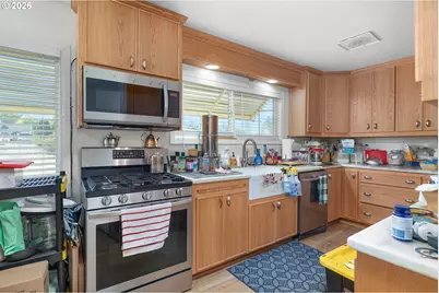 2461 NW Brockway Rd, Winston, OR 97496 - Photo 9