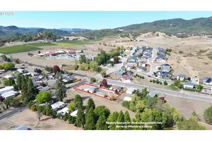 2461 NW Brockway Rd, Winston, OR 97496 - Photo 33