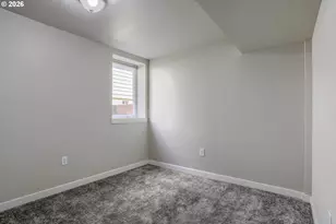 6204 NE 8th Ave, Portland, OR 97211 - Photo 23