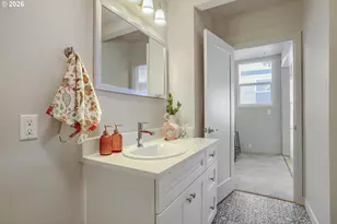 6204 NE 8th Ave, Portland, OR 97211 - Photo 15