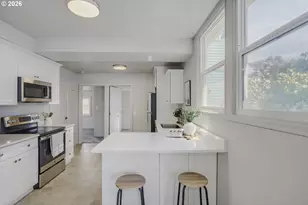 6204 NE 8th Ave, Portland, OR 97211 - Photo 9