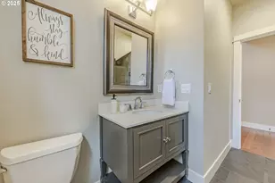 1930 Sterling Park Pl, Eugene, OR 97408 - Photo 9