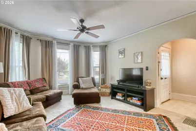 114 SE 7th St, Pendleton, OR 97801 - Photo 5
