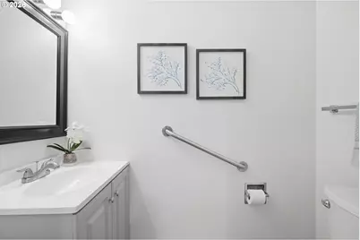 1304 NE Hogan Dr, Gresham, OR 97030 - Photo 11