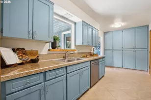 11370 SW Blakeney St, Beaverton, OR 97008 - Photo 13