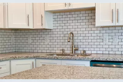 10703 NE 70th St, Vancouver, WA 98662 - Photo 15