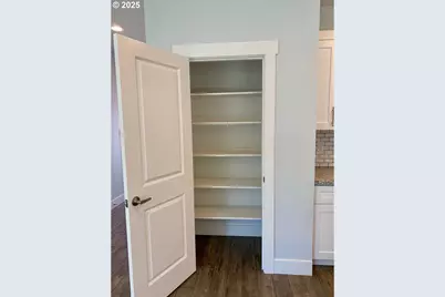 10703 NE 70th St, Vancouver, WA 98662 - Photo 17