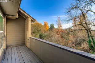 3990 Carman Dr, Lake Oswego, OR 97035 - Photo 25