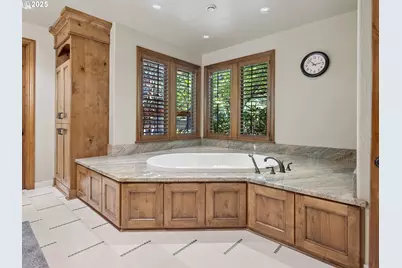 15215 NW Fair Acres Dr, Vancouver, WA 98685 - Photo 19