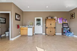 37691 Upper Camp Creek Rd, Springfield, OR 97478 - Photo 21