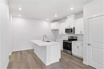 444 SW 32nd St, Battle Ground, WA 98604 - Photo 3