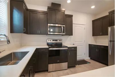 2013 Strong Rd SE, Salem, OR 97302 - Photo 7