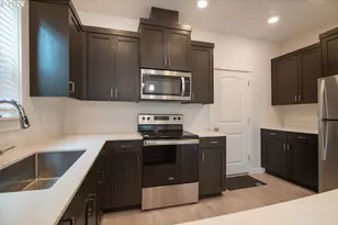2013 Strong Rd SE, Salem, OR 97302 - Photo 7