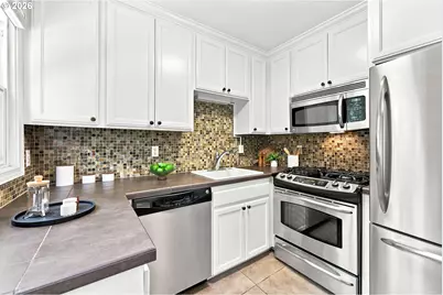 2555 NW Savier St #10, Portland, OR 97210 - Photo 15