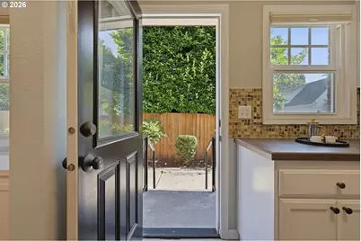 2555 NW Savier St #10, Portland, OR 97210 - Photo 17