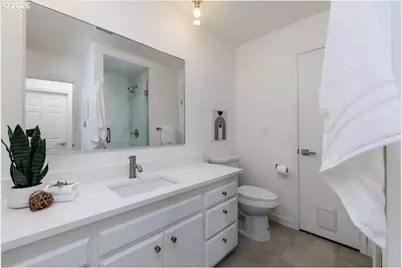 448 N Hayden Bay Dr, Portland, OR 97217 - Photo 21