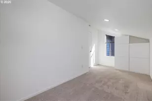 448 N Hayden Bay Dr, Portland, OR 97217 - Photo 33