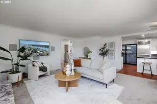 448 N Hayden Bay Dr, Portland, OR 97217 - Photo 9