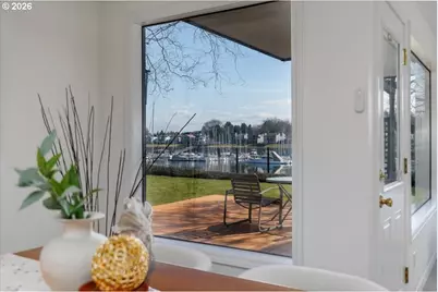 448 N Hayden Bay Dr, Portland, OR 97217 - Photo 11