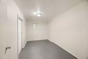 6424 NE Hassalo St, Portland, OR 97213 - Photo 27
