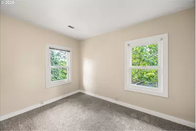 6424 NE Hassalo St, Portland, OR 97213 - Photo 15