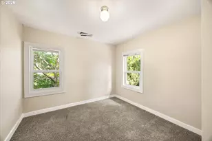 6424 NE Hassalo St, Portland, OR 97213 - Photo 17