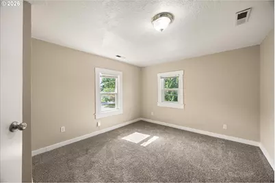6424 NE Hassalo St, Portland, OR 97213 - Photo 19