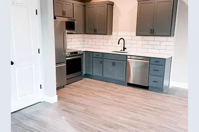 302 N Bridgeton Rd, Portland, OR 97217 - Photo 7