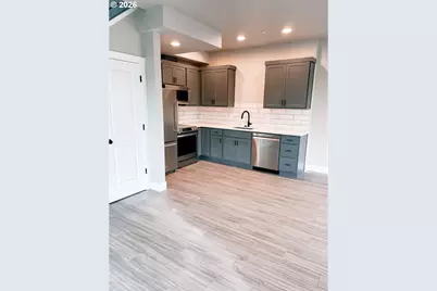 302 N Bridgeton Rd, Portland, OR 97217 - Photo 13