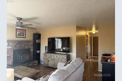 1086 Lewis St, North Bend, OR 97459 - Photo 5
