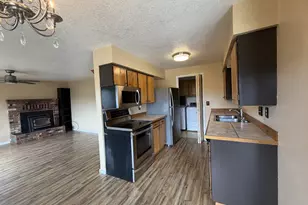 1086 Lewis St, North Bend, OR 97459 - Photo 11