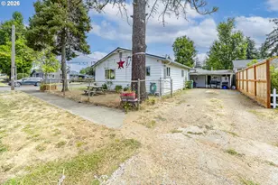 805 E Quincy Ave, Cottage Grove, OR 97424 - Photo 13