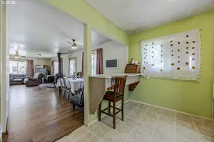 805 E Quincy Ave, Cottage Grove, OR 97424 - Photo 7