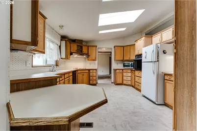 85653 Bradbury Ln, Eugene, OR 97405 - Photo 11