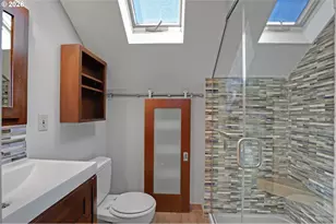 6235 NE Davis St, Portland, OR 97213 - Photo 21